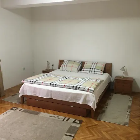 Vik House